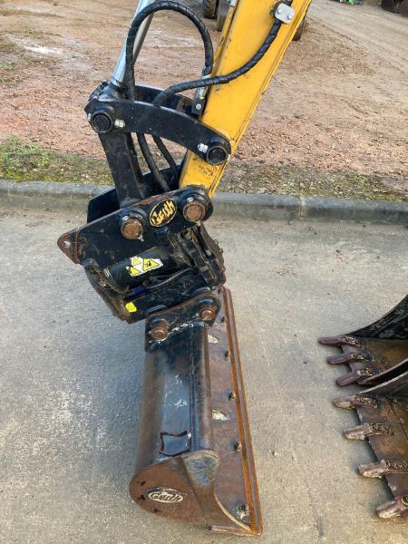 pelle Sany SY26U