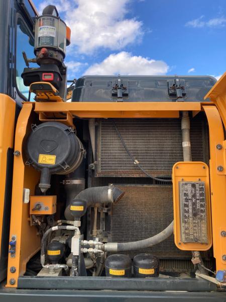 Pelle sur pneus Hyundai HW 140