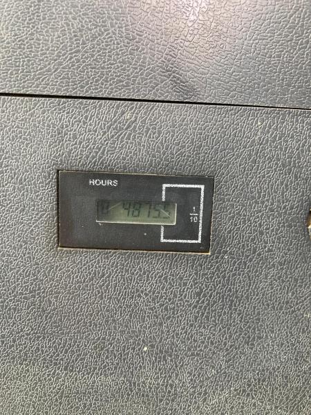 Pelle sur pneus Hyundai HW 140