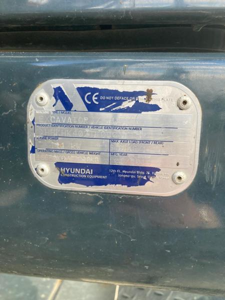 Pelle sur pneus Hyundai HW 140