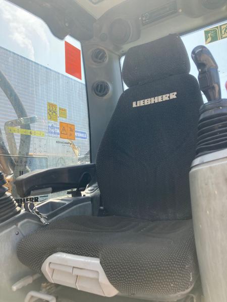 Pelle sur chenilles Liebherr R 914 COMPACT