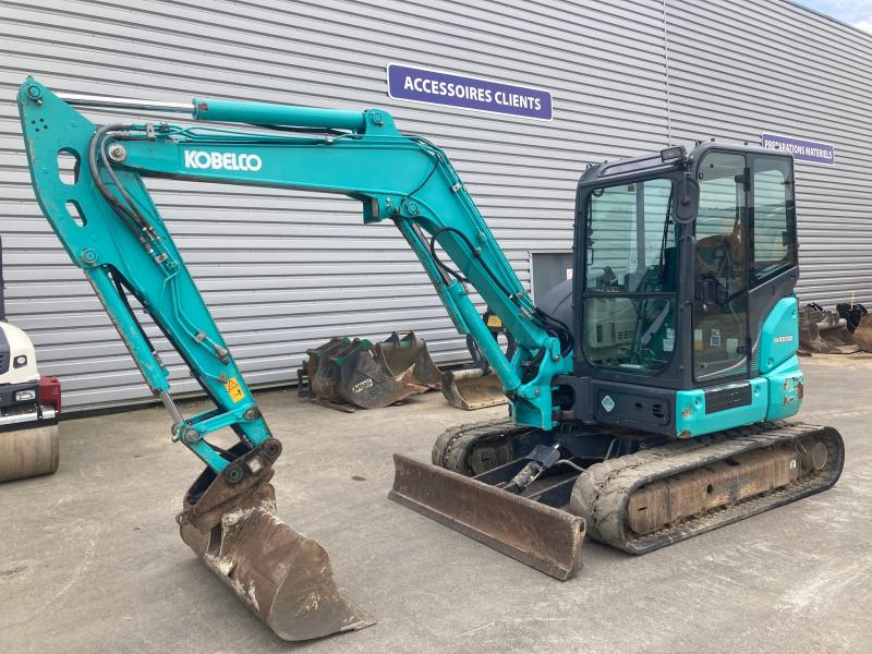 pelle Kobelco SK55SRX-6