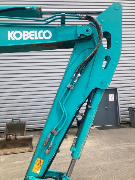 pelle Kobelco SK55SRX-6