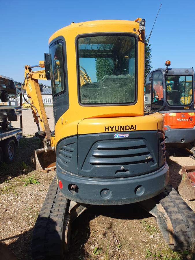 Pelle sur chenilles Hyundai R35Z-9