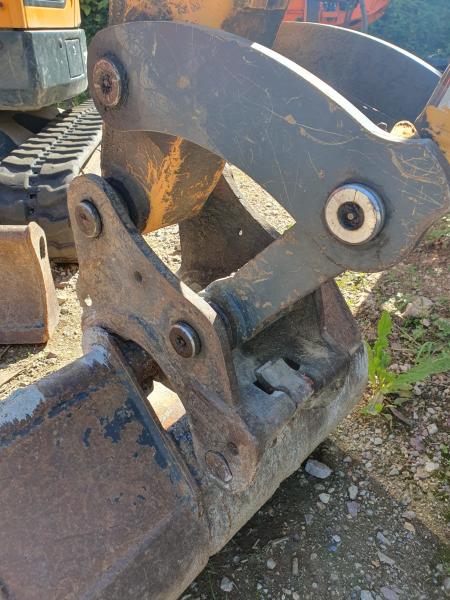 Pelle sur chenilles Hyundai R35Z-9