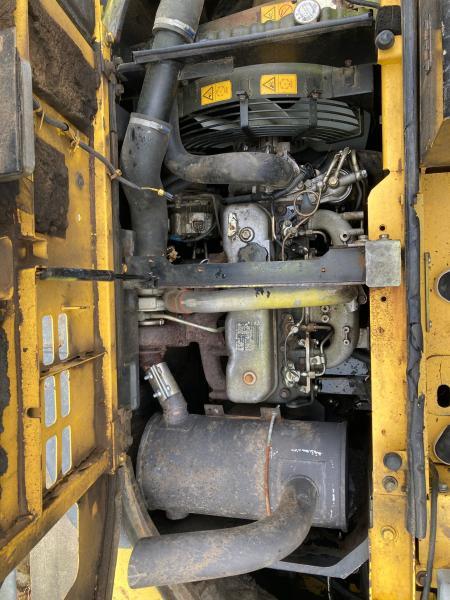 Pelle sur chenilles Kobelco E135SR