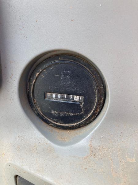 Pelle sur chenilles Kobelco E135SR