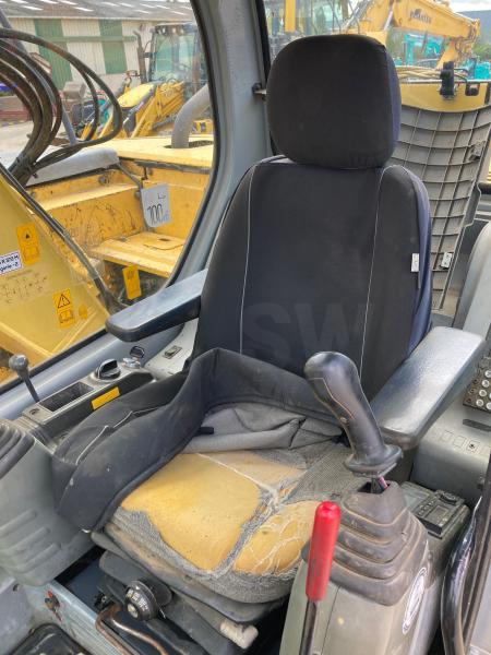 Pelle sur chenilles Kobelco E135SR