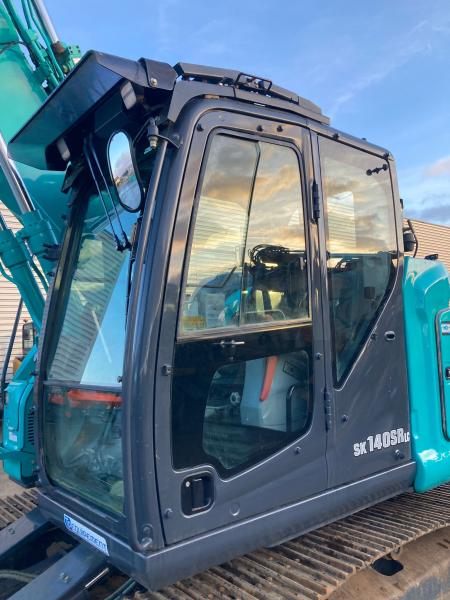 Pelle sur chenilles Kobelco SK140SRLC-7