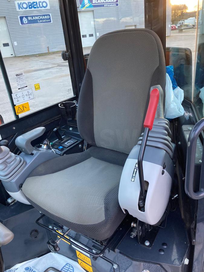 pelle Hitachi ZX26U-6