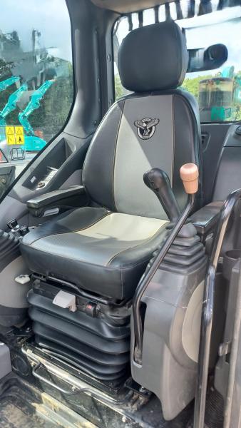 Pelle sur chenilles Case CX75C SR