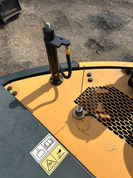Pelle sur chenilles Hyundai HX235A LCR