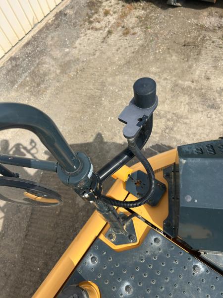Pelle sur chenilles Hyundai HX235A LCR
