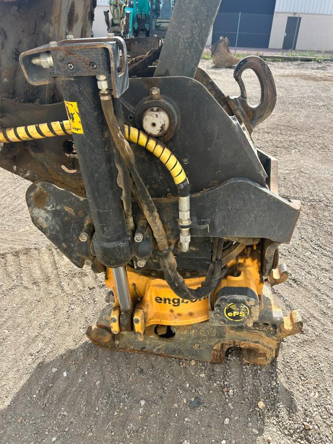 Pelle sur chenilles Hyundai HX235A LCR
