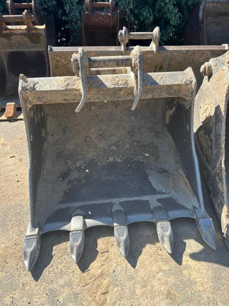 Pelle sur chenilles Kobelco SK140SRLC-7