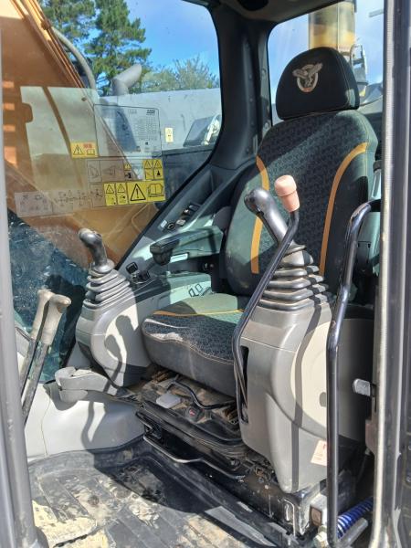 Pelle sur chenilles Case CX245D SR