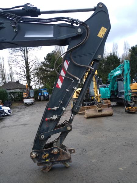 Pelle sur chenilles Hyundai HX235A LCR