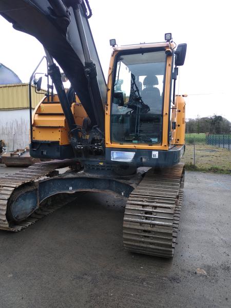 Pelle sur chenilles Hyundai HX235A LCR