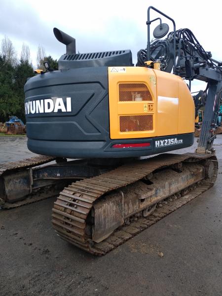 Pelle sur chenilles Hyundai HX235A LCR