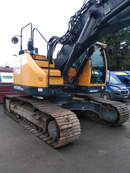 Pelle sur chenilles Hyundai HX235A LCR