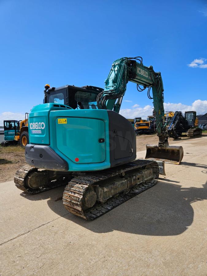 Pelle sur chenilles Kobelco SK75SR-7