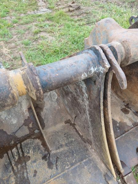 Pelle sur chenilles Komatsu PC80MR-5