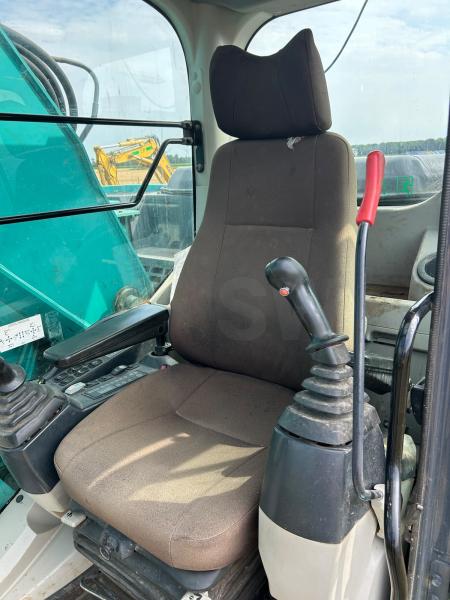 Pelle sur chenilles Kobelco SK230SRLC-3