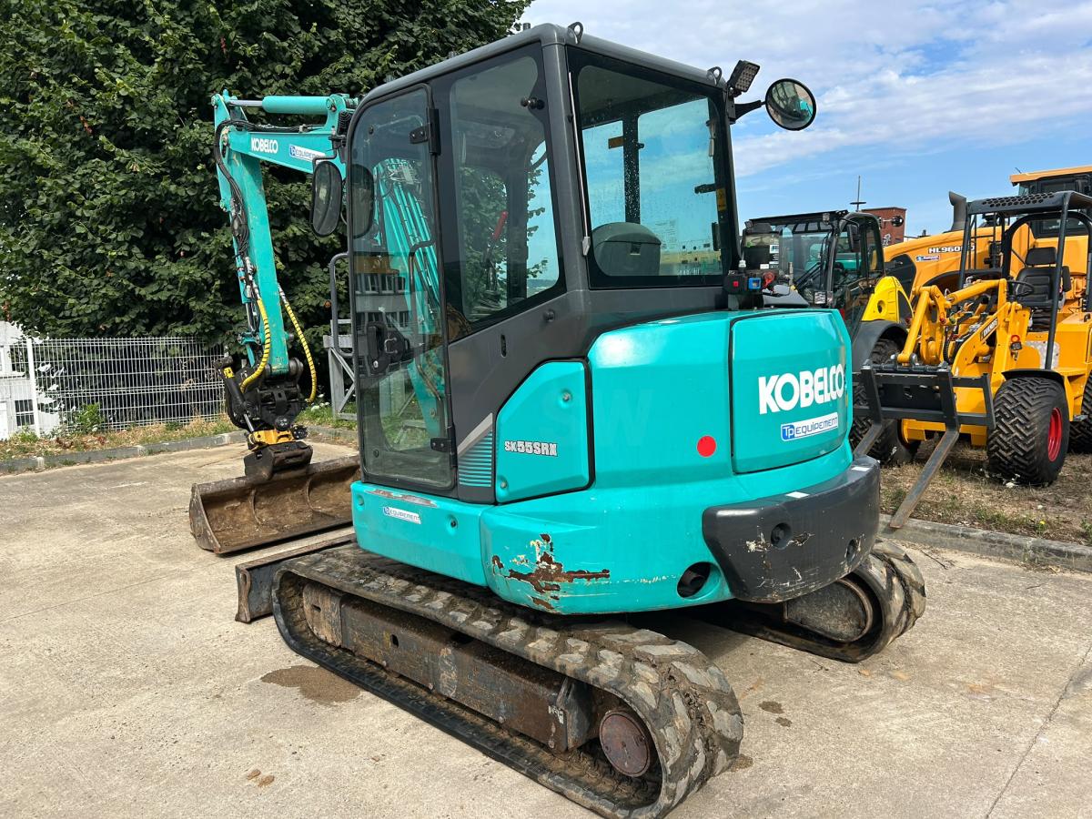 pelle Kobelco SK55SRX-6