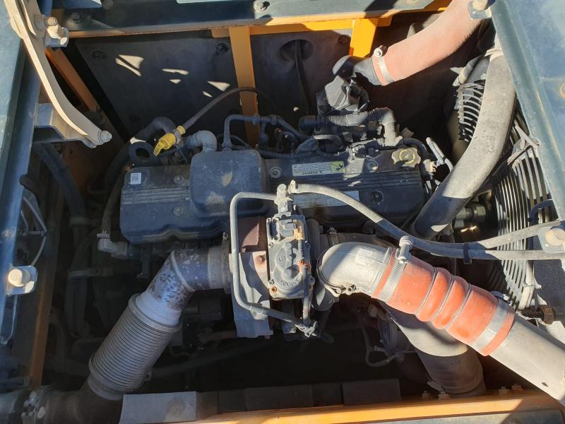 Pelle sur chenilles Hyundai HX260A NL