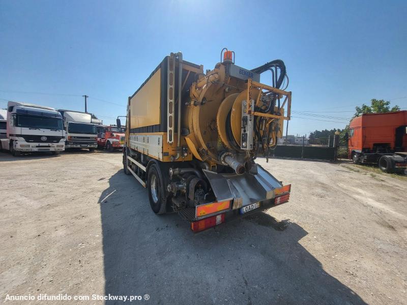 Photo Mercedes Atego  image 3/21