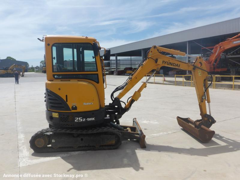 Photo Hyundai R25Z-9A  image 2/3