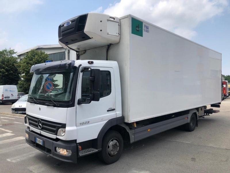 Camion Mercedes Atego