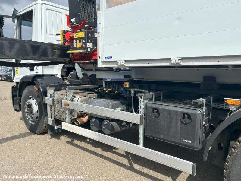 Photo Iveco Eurocargo ML 180 E 32 K image 21/38