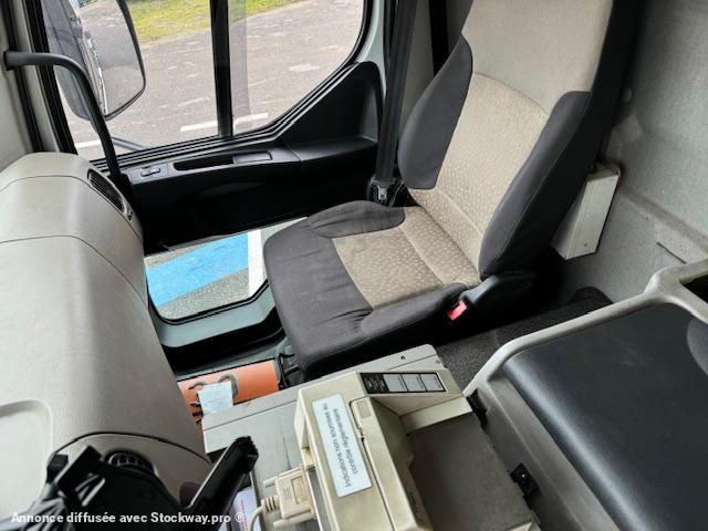 Photo Renault Premium 380 DXI image 17/29