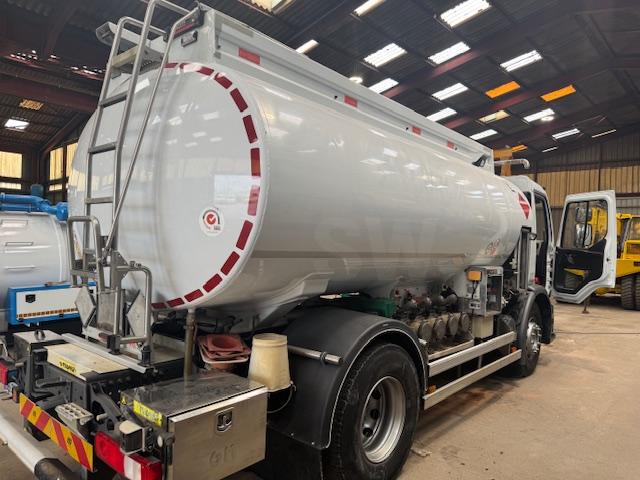 Camion Renault Premium 270 DXI Citerne Hydrocarbures