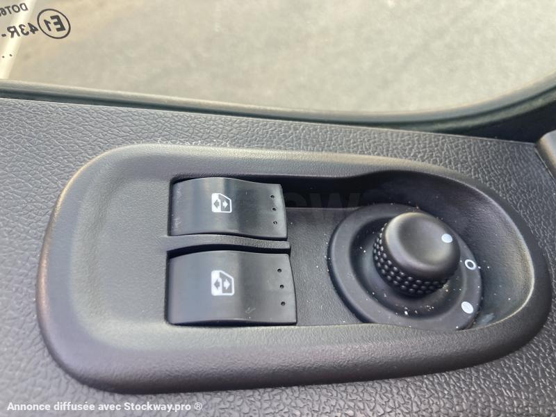 Photo Renault Master 2.3  145 CV image 17/19