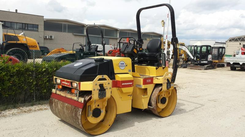 Compacteur Dynapac CC142