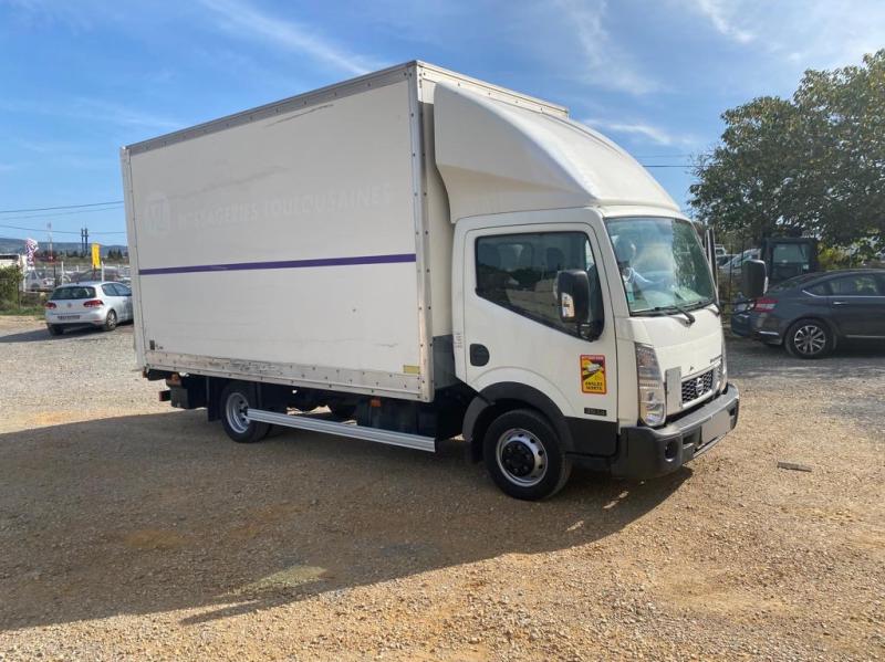 Utilitario Nissan Cabstar