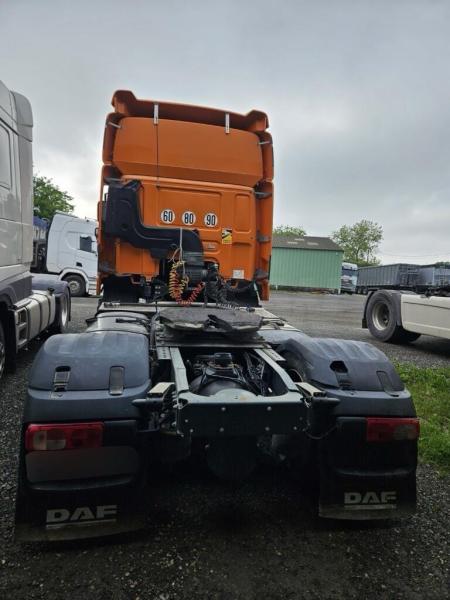 Cabeza tractora DAF CF