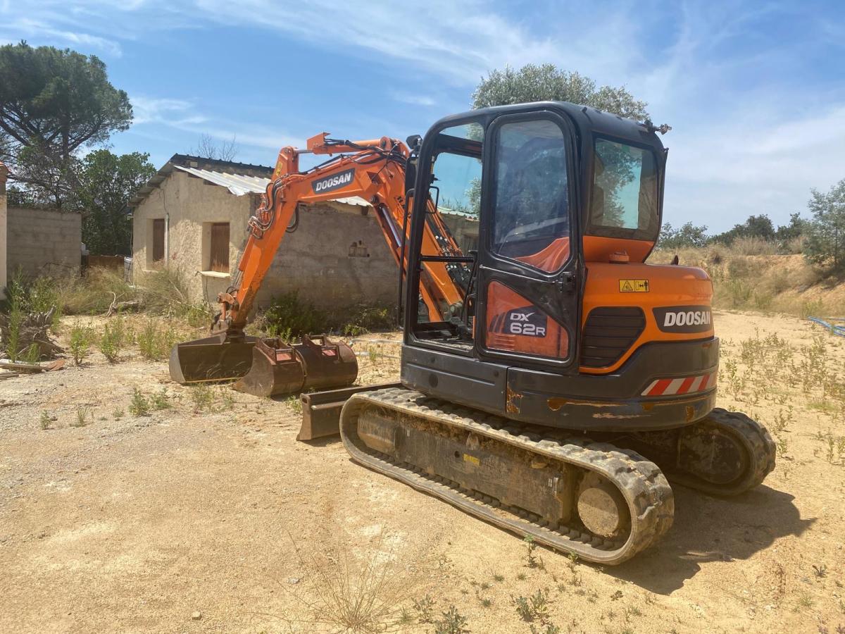 Escavadora Doosan DX62R-3