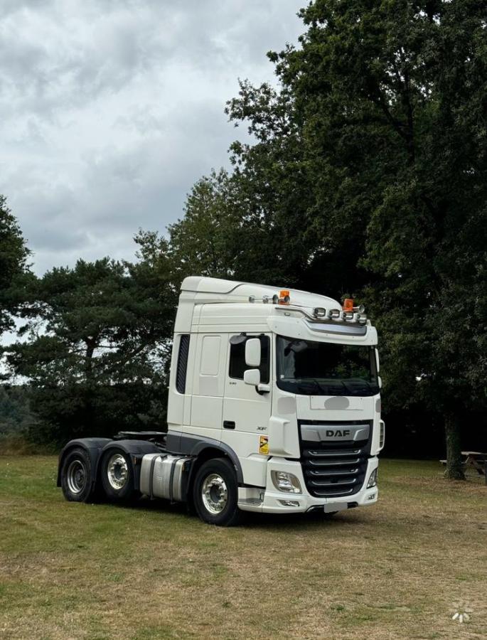 Ciągnik siodłowy DAF XF 530