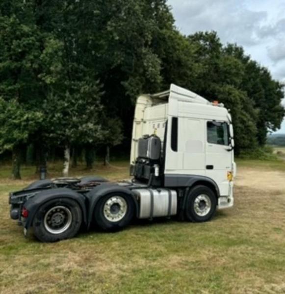 Tracteur DAF XF 530