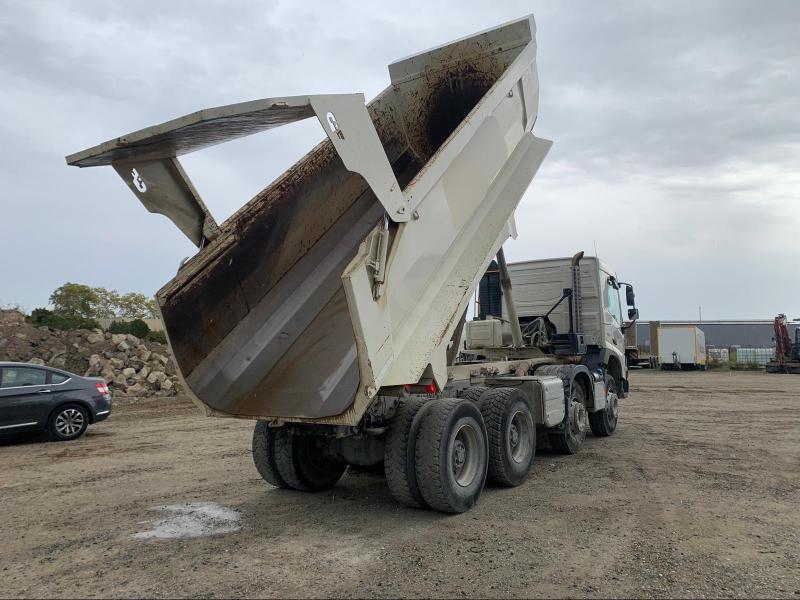 Camion Volvo FMX 460