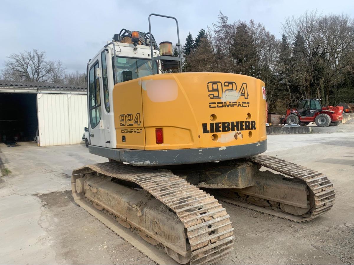 Escavadora Liebherr R924 Compact