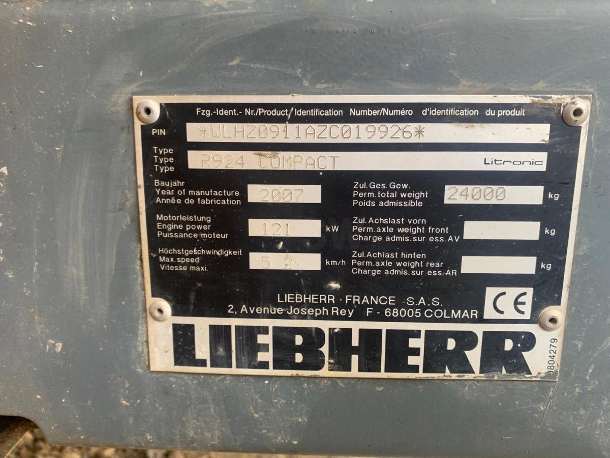 graafmachine Liebherr R924 Compact