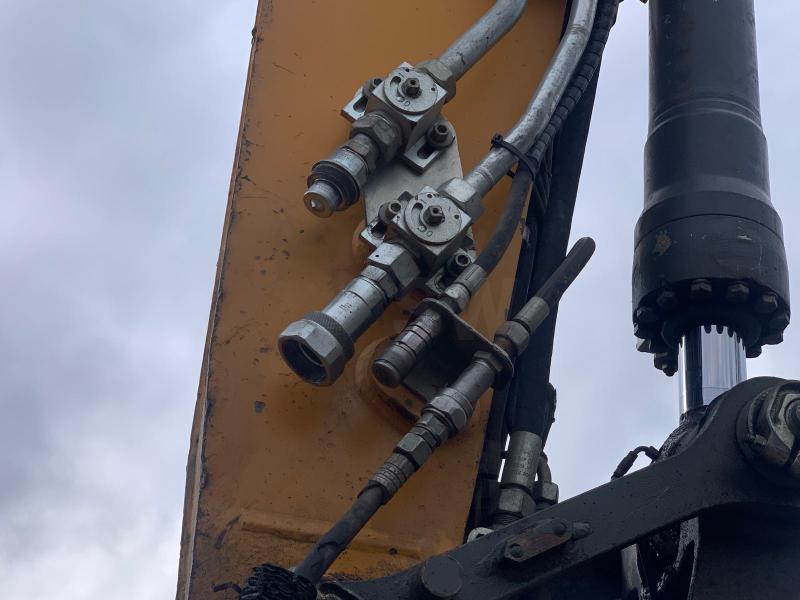 Escavatore Liebherr R926