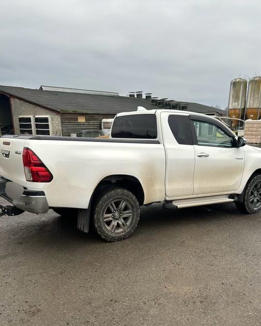 personenwagen Toyota HiLux