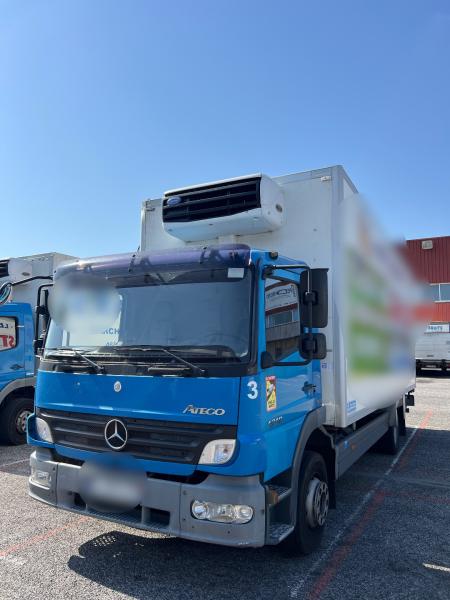 Camião Mercedes Atego 1218