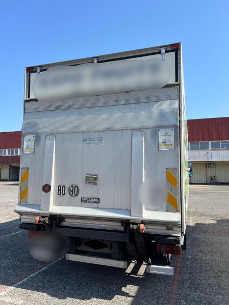 Camião Mercedes Atego 1218