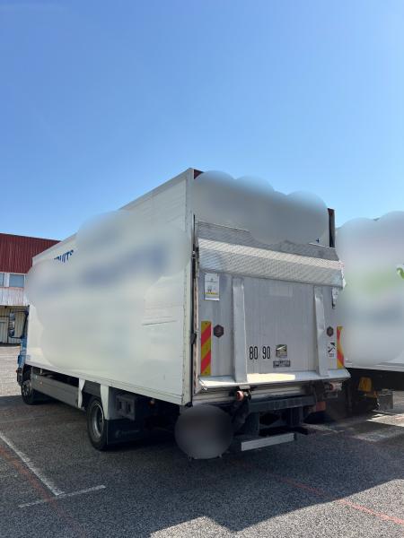 Camião Mercedes Atego 1218